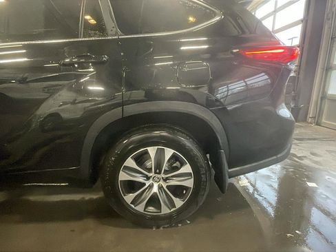 Used 2023 Toyota Highlander L image 25