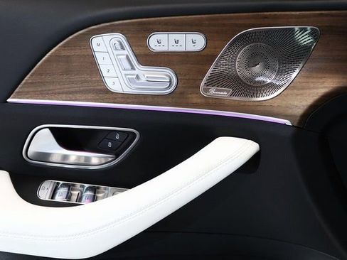 Used 2025 Mercedes-Benz GLE 450e 4MATIC w/ AMG Line Interior image 3