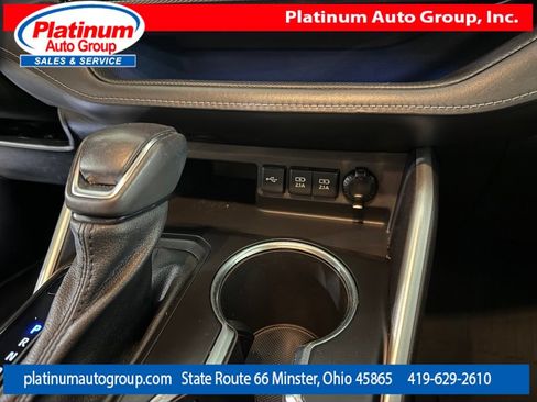 Used 2021 Toyota Highlander XSE FWD image 23