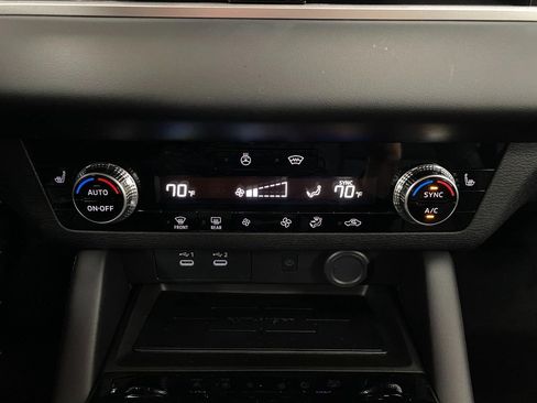 New 2026 Mitsubishi Outlander AWD image 27