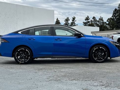 New 2026 Nissan Sentra SR w/ SR Premium Package FWD image 3