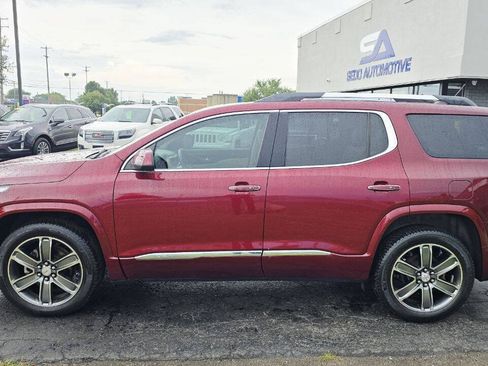 Used 2017 GMC Acadia Denali w/ Technology Package FWD image 3