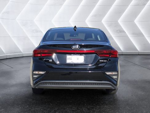Used 2021 Kia Forte Sedan FWD image 4