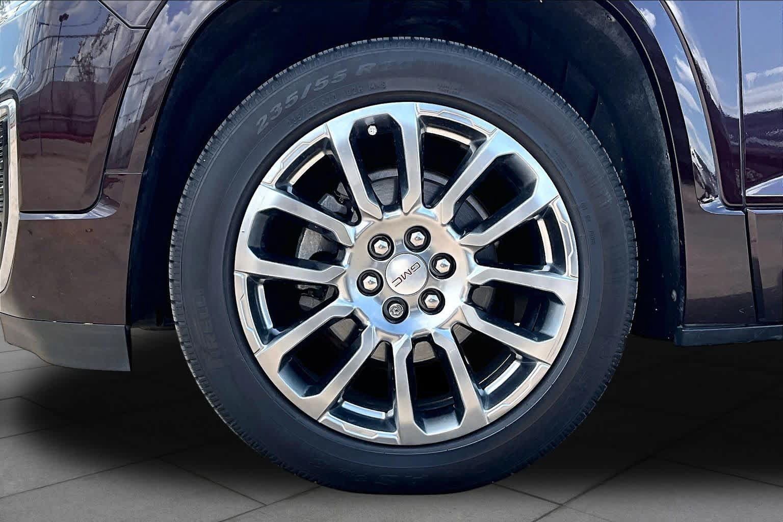 Used 2020 GMC Acadia Denali AWD/4WD image 11