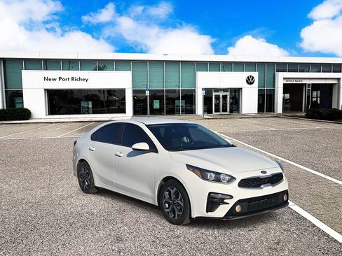 Used 2019 Kia Forte LXS image 2
