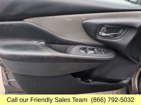 Used 2018 Nissan Murano SV AWD/4WD image 12