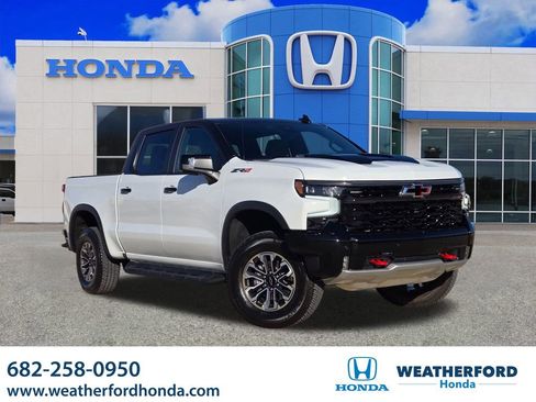 Used 2025 Chevrolet Silverado 1500 ZR2 w/ Technology Package AWD/4WD image 1
