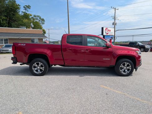 Used 2017 Chevrolet Colorado Z71 AWD/4WD image 2