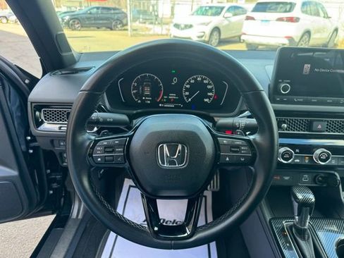 Used 2023 Honda Civic Sport image 18