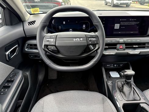 Certified 2025 Kia K4 EX FWD image 33