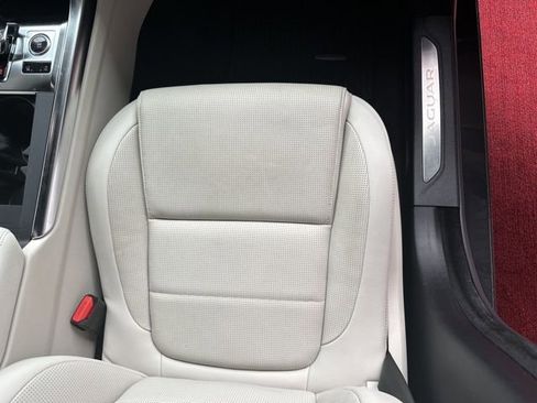 Used 2024 Jaguar XF R-Dynamic SE image 38