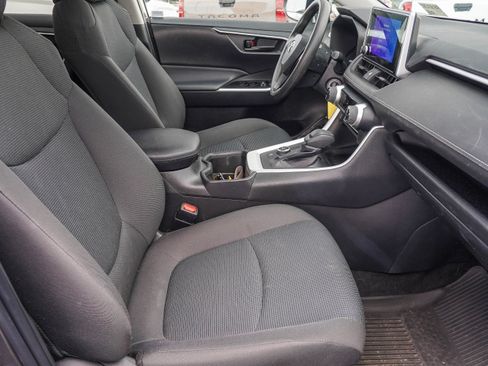Used 2024 Toyota RAV4 LE AWD/4WD image 16