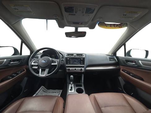 Used 2017 Subaru Outback 2.5i Touring image 18