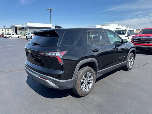 Used 2025 Chevrolet Equinox LT FWD image 3