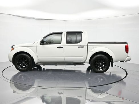 Used 2021 Nissan Frontier SV w/ Midnight Edition Floor Mats image 8