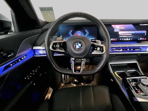 Used 2023 BMW 760i xDrive AWD/4WD image 6