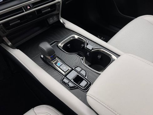 Certified 2025 Lexus RX 350 Premium w/ Kick Sensor & Tow Package image 25