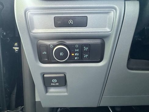 Used 2025 Ford F150 XLT w/ Equipment Group 301A Standard AWD/4WD image 17