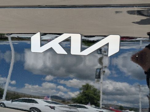 Certified 2025 Kia Sportage EX AWD/4WD image 13