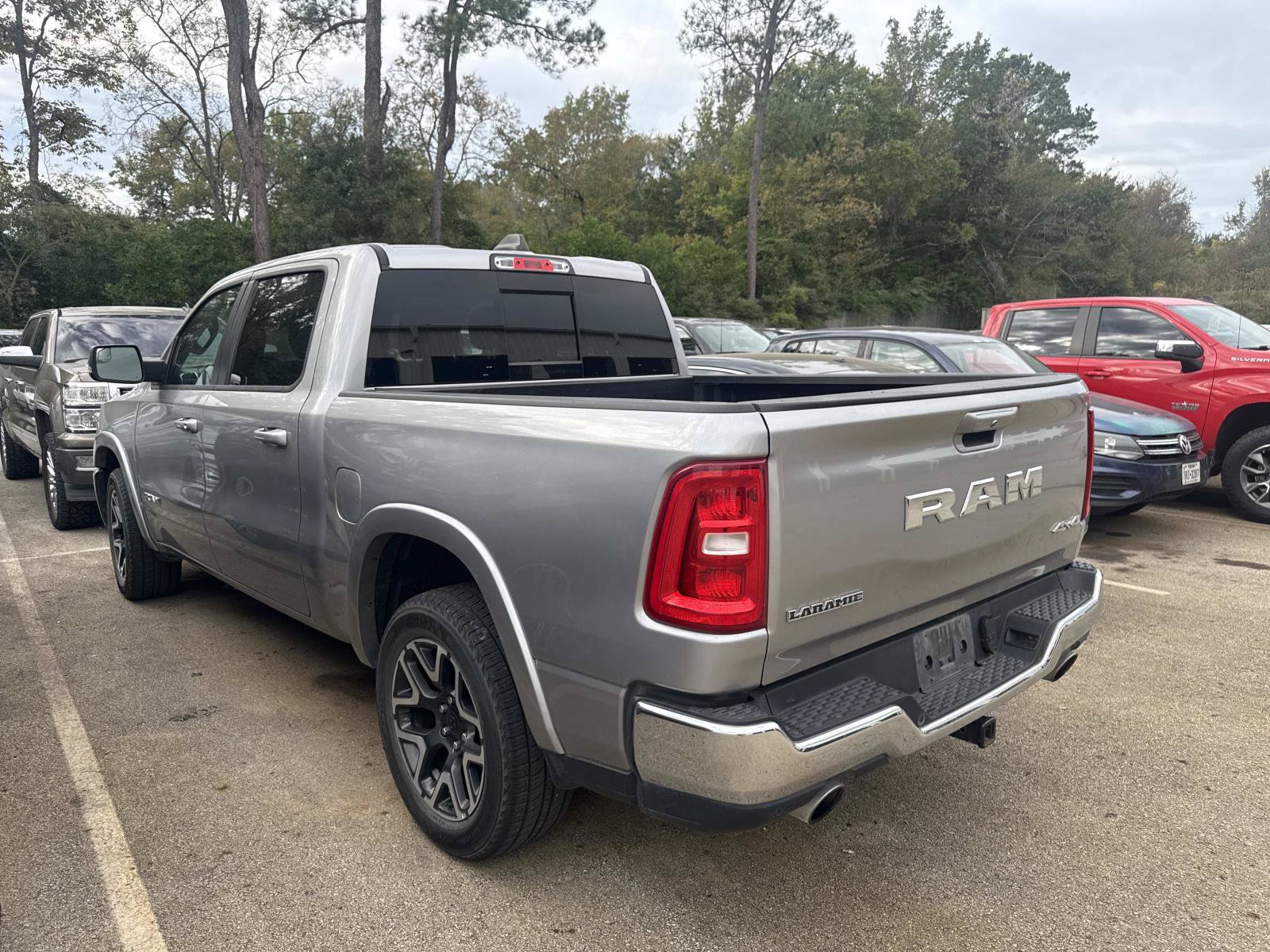 Used 2025 RAM 1500 Laramie AWD/4WD image 5