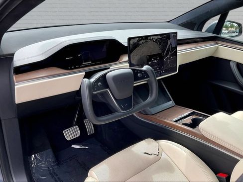 Used 2023 Tesla Model X AWD/4WD image 8