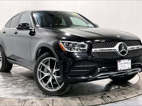 Used 2023 Mercedes-Benz GLC 300 4MATIC Coupe image 10