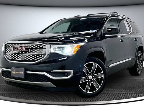 Used 2019 GMC Acadia Denali AWD/4WD image 3