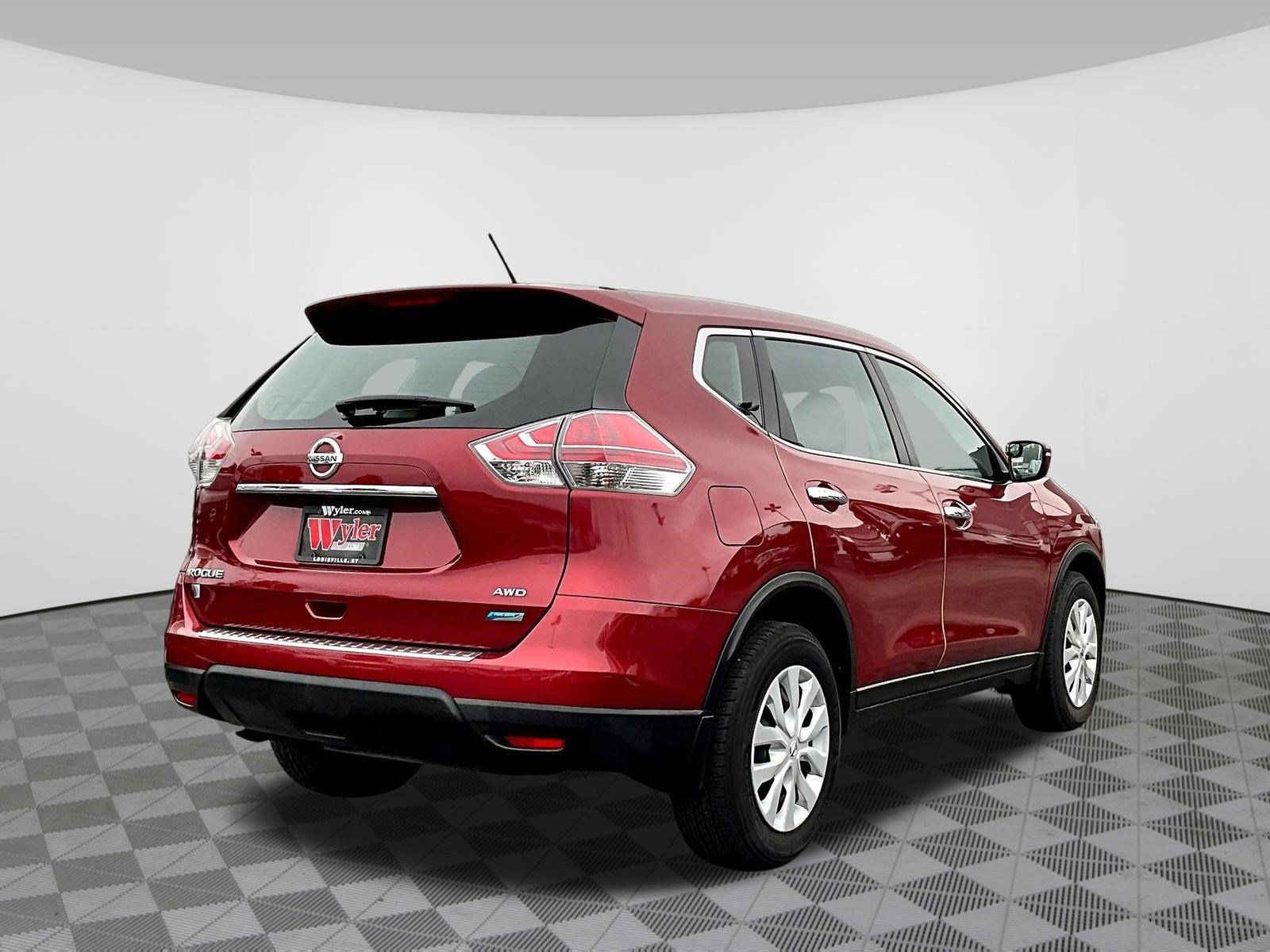 Used 2014 Nissan Rogue S AWD/4WD image 6