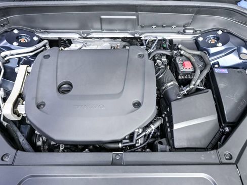 Used 2024 Volvo XC90 B6 Plus w/ Protection Package Premier image 37