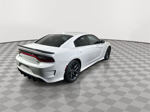 Used 2019 Dodge Charger R/T w/ Blacktop Package image 8