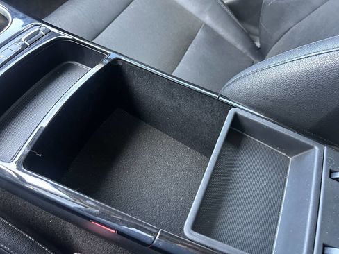 Used 2018 Kia Stinger Premium image 35