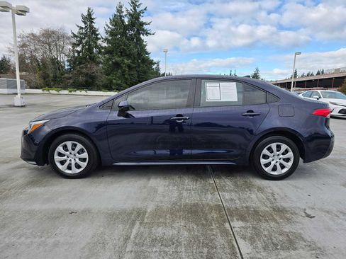 Used 2025 Toyota Corolla LE image 5