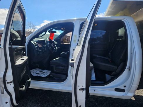 Used 2021 RAM 3500 Tradesman w/ Chrome Appearance Group AWD/4WD image 15