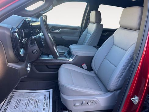 New 2026 GMC Sierra 1500 SLT w/ SLT Premium Package image 9