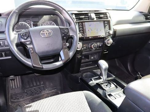 Used 2020 Toyota 4Runner TRD Off-Road AWD/4WD image 4