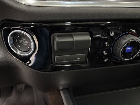 New 2026 Chevrolet Silverado 1500 High Country AWD/4WD image 22