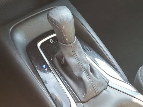 Used 2024 Toyota Corolla LE image 30