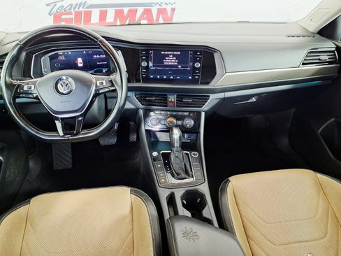 Used 2019 Volkswagen Jetta SEL Premium FWD image 11
