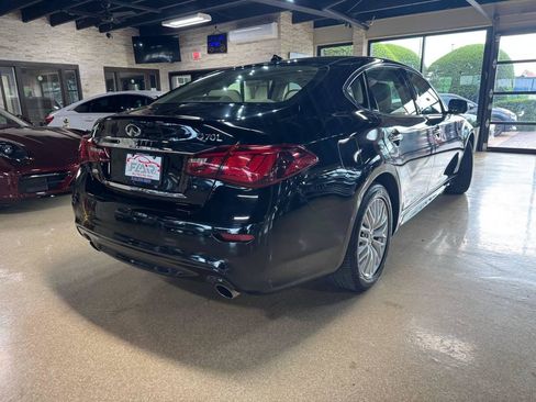 Used 2015 INFINITI Q70 L 3.7 w/ Technology Package AWD/4WD image 7