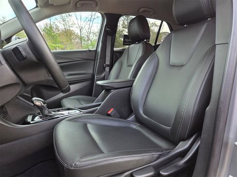 Used 2024 Buick Encore GX Sport Touring image 13