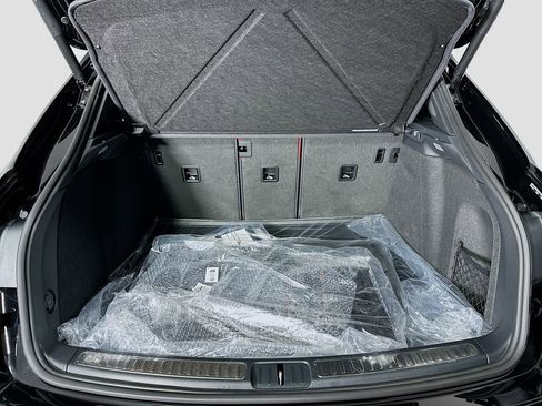 New 2026 Porsche Macan S image 28