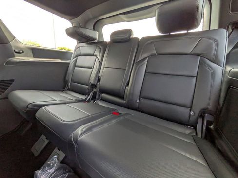 New 2026 Lincoln Navigator Reserve w/ Jet Appearance Package image 15