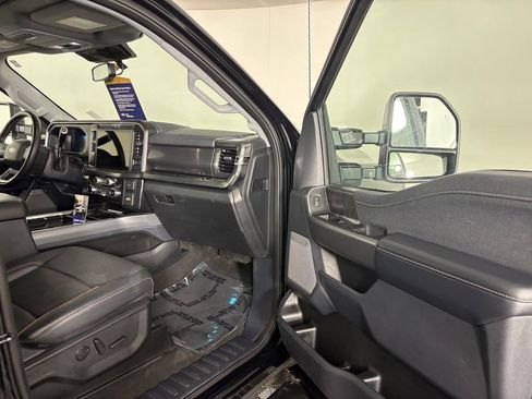 Certified 2025 Ford F350 Lariat AWD/4WD image 35