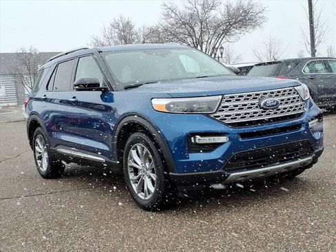Used 2022 Ford Explorer Limited w/ Equipment Group 301A image 7
