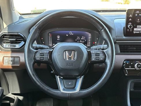 Used 2024 Honda Pilot Elite image 12