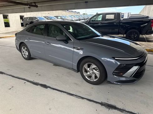 Used 2025 Hyundai Sonata SE FWD image 15