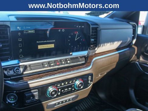 Used 2024 GMC Sierra 3500 SLE w/ SLE Convenience Package image 17