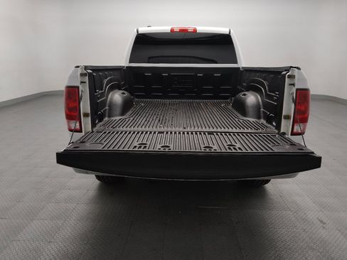 Used 2019 RAM 1500 Classic SLT RWD image 29