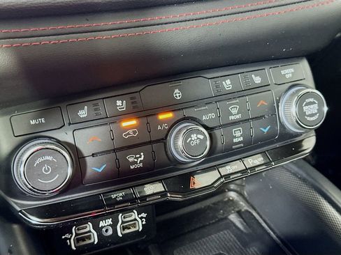 Used 2023 Dodge Durango R/T AWD/4WD image 28