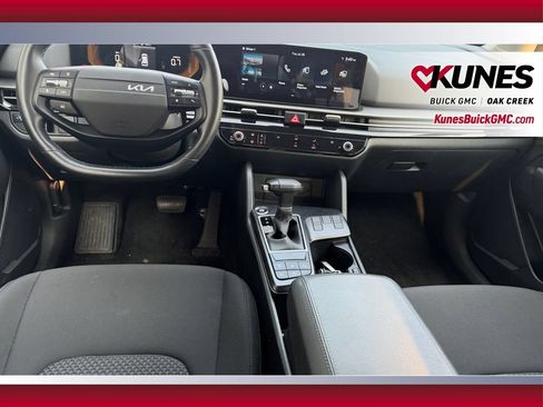 Used 2026 Kia Sportage LX FWD image 21